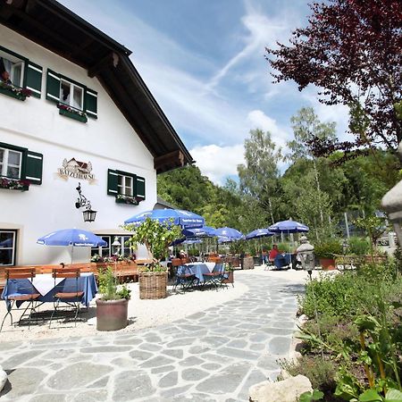 Landgasthof & Restaurant Batzenhaeusl Sankt Gilgen Esterno foto