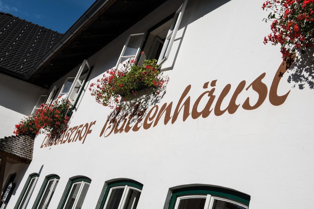 Landgasthof & Restaurant Batzenhaeusl Sankt Gilgen Esterno foto