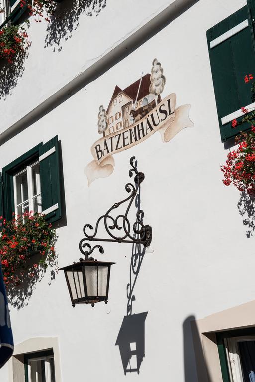 Landgasthof & Restaurant Batzenhaeusl Sankt Gilgen Esterno foto