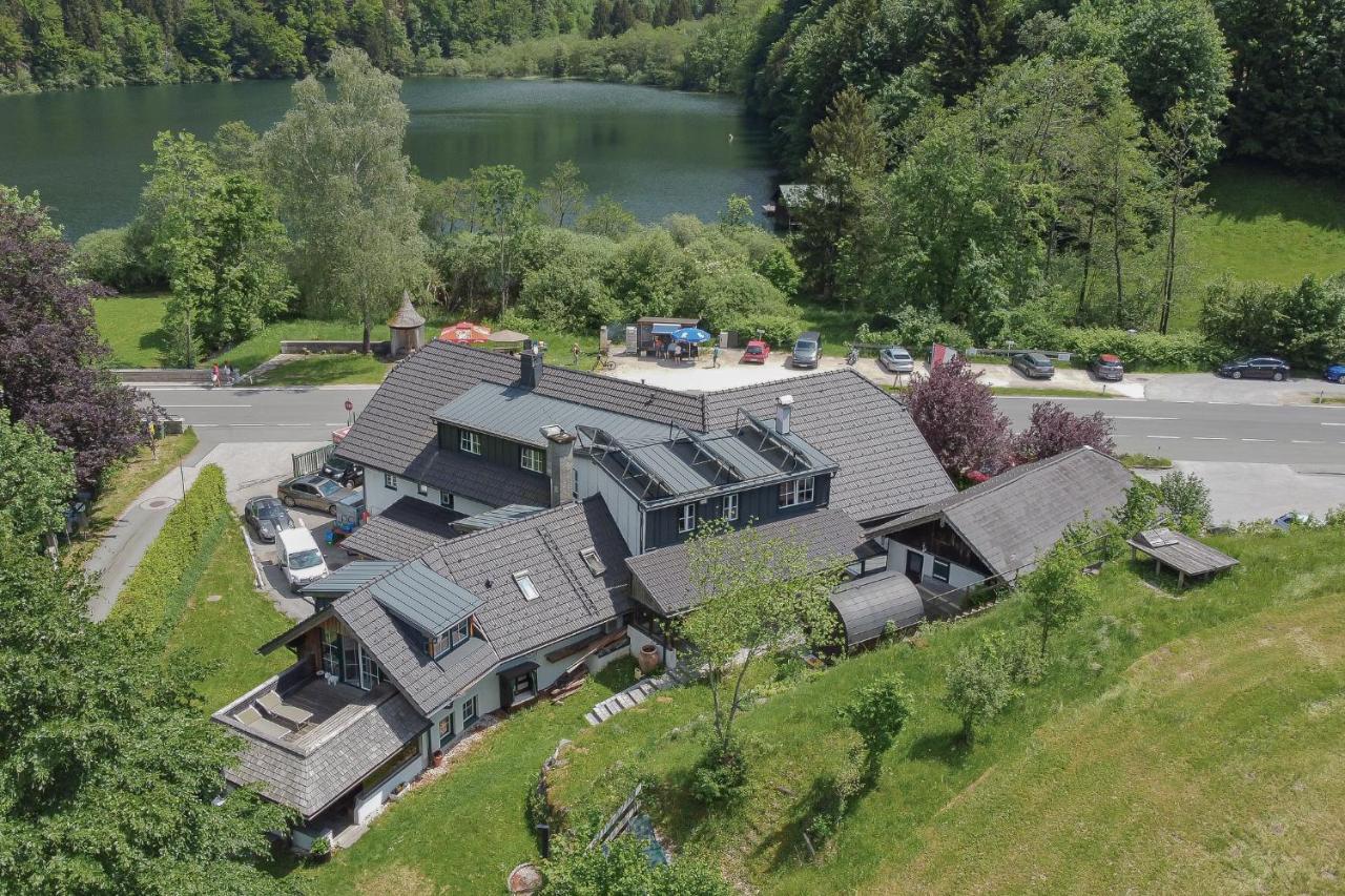 Landgasthof & Restaurant Batzenhaeusl Sankt Gilgen Esterno foto