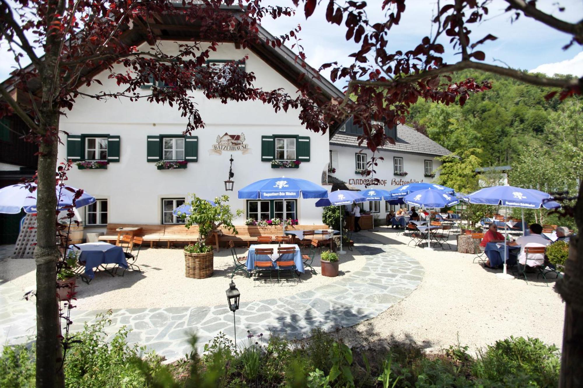 Landgasthof & Restaurant Batzenhaeusl Sankt Gilgen Esterno foto